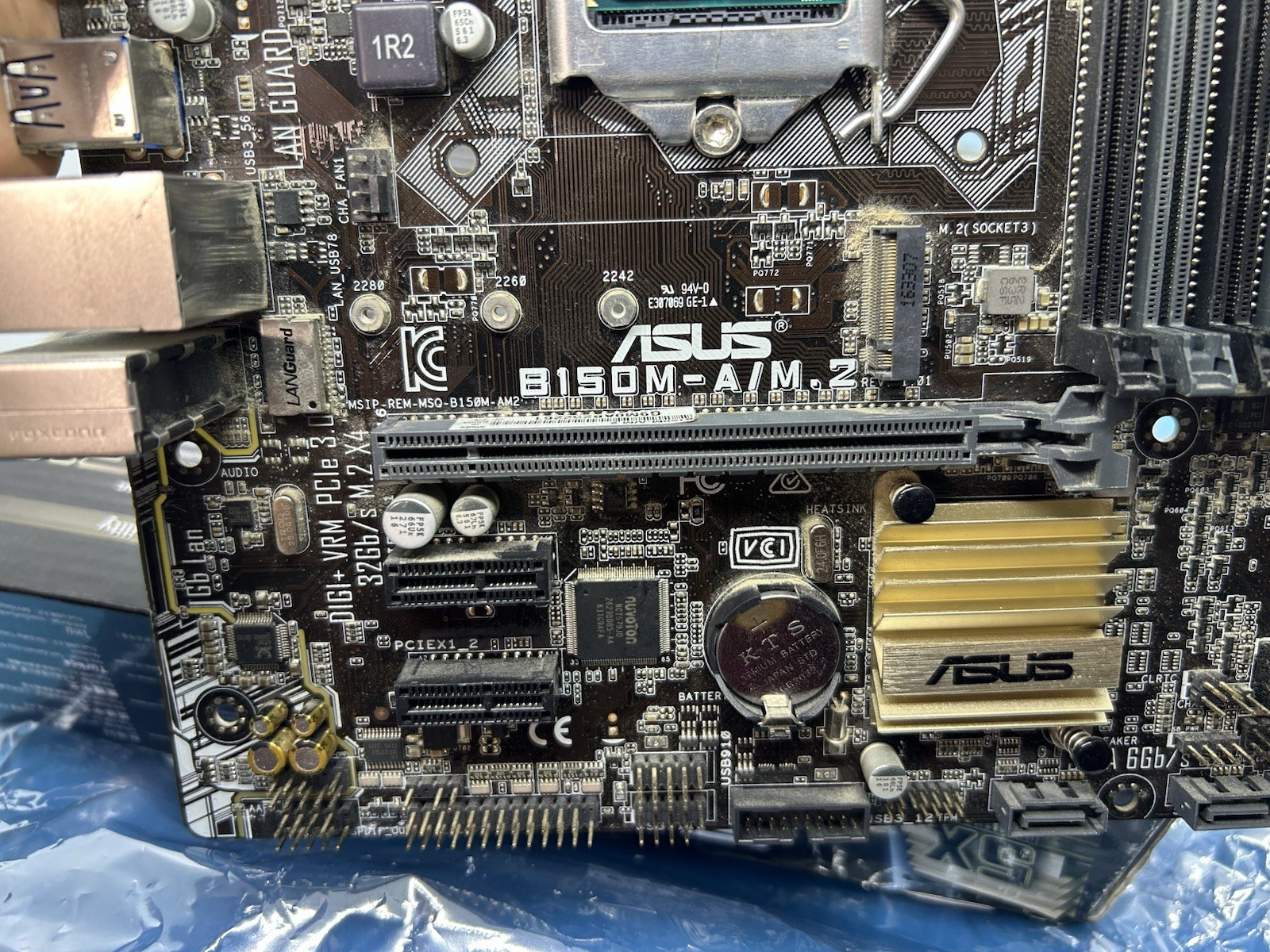 ASUS B150M-A/M.2 LGA1151 Micro ATX Motherboard W/ i3 CPU Only. (no I/O shield)