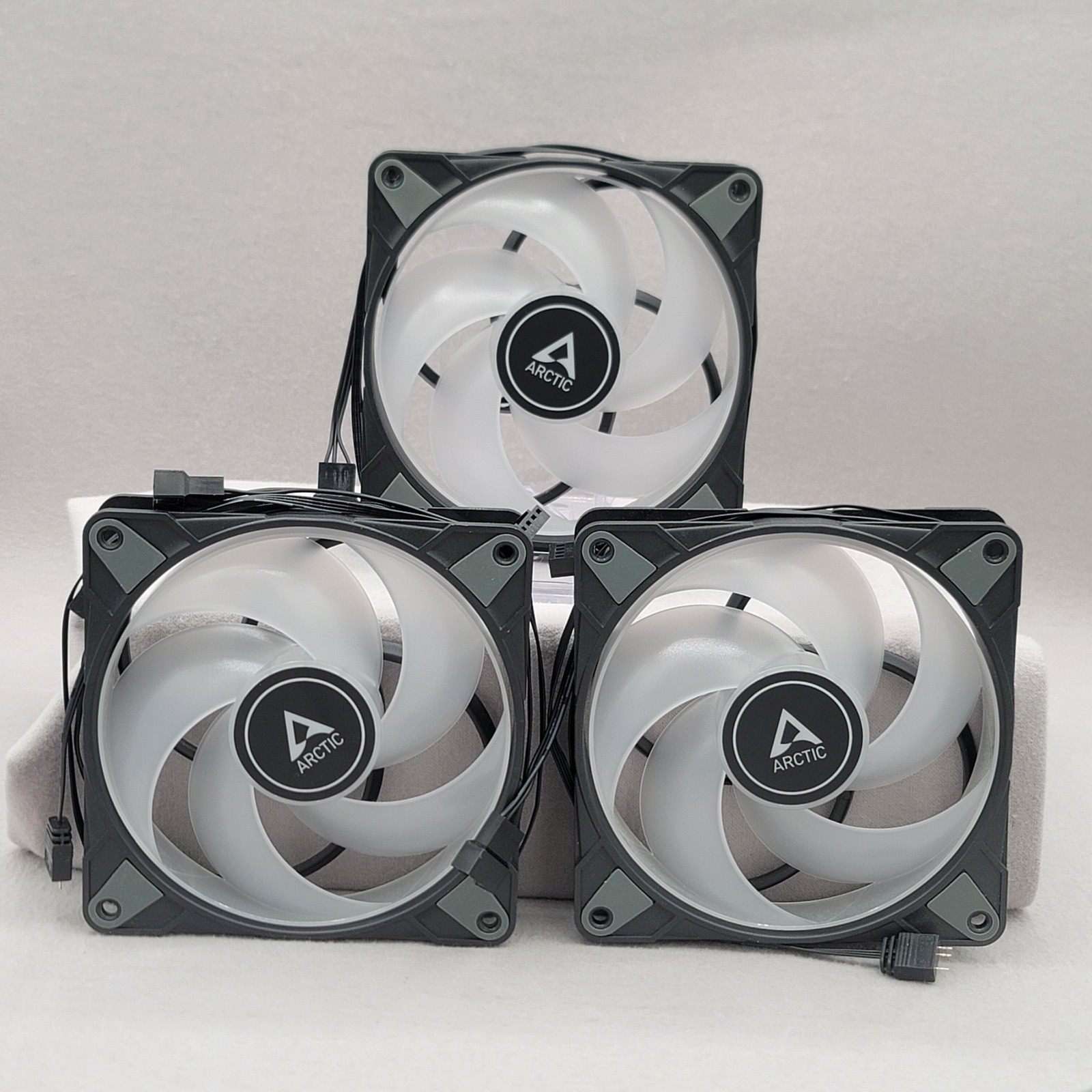 Lot of 3 Arctic P12 PWM PST A-RGB 120mm Case Fans Black White 0dB Mode