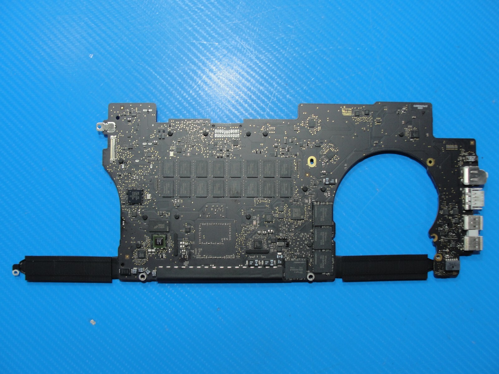 MacBook Pro 15” A1398 i7-4870HQ 2.5 16GB M370x 2GB Logic Board 820-00163-A ASIS