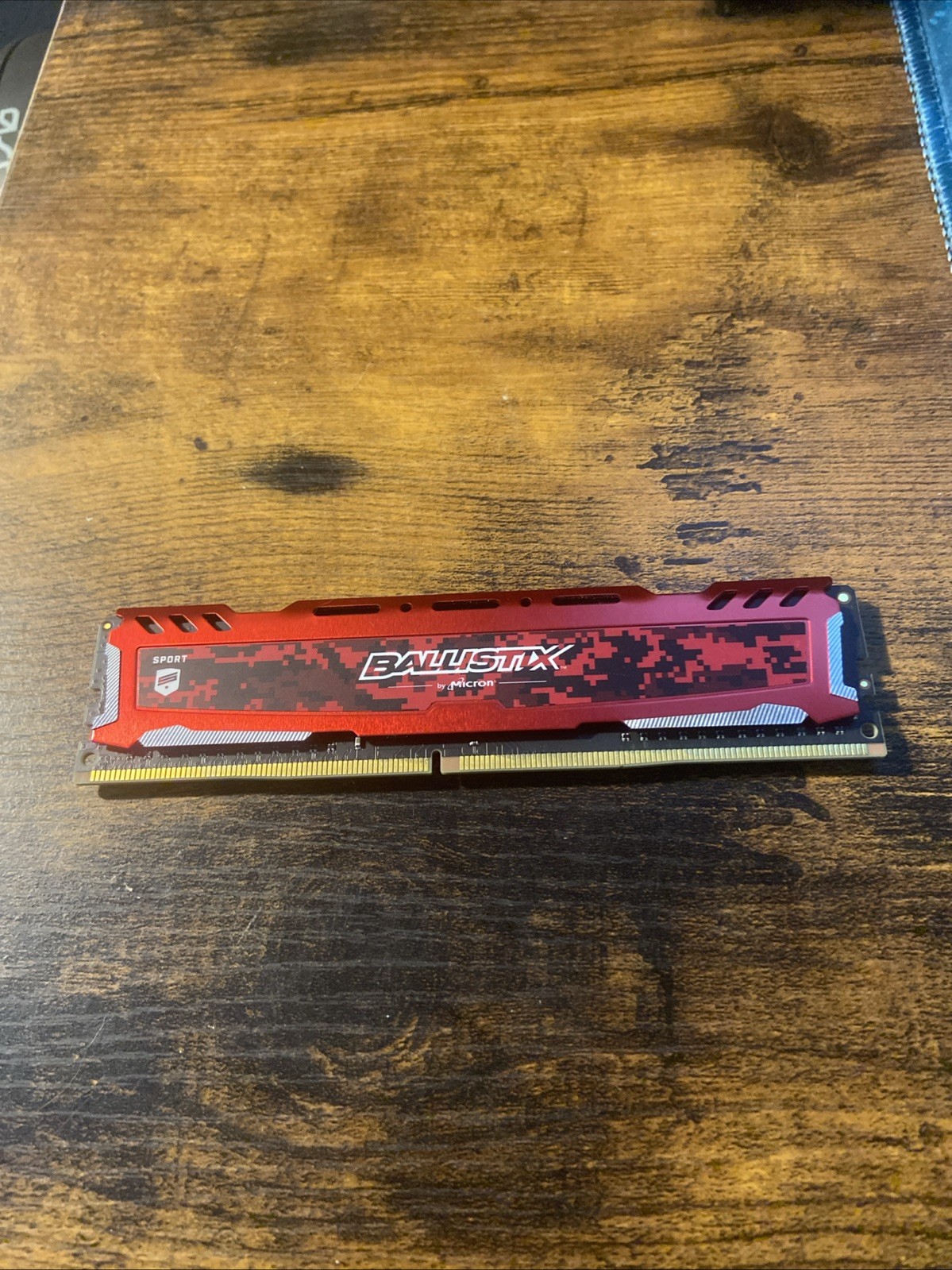 Crucial Ballistix Sport LT Red 8GB DDR4 3200 MHz RAM BLS8G4D32AESEK PC Computer