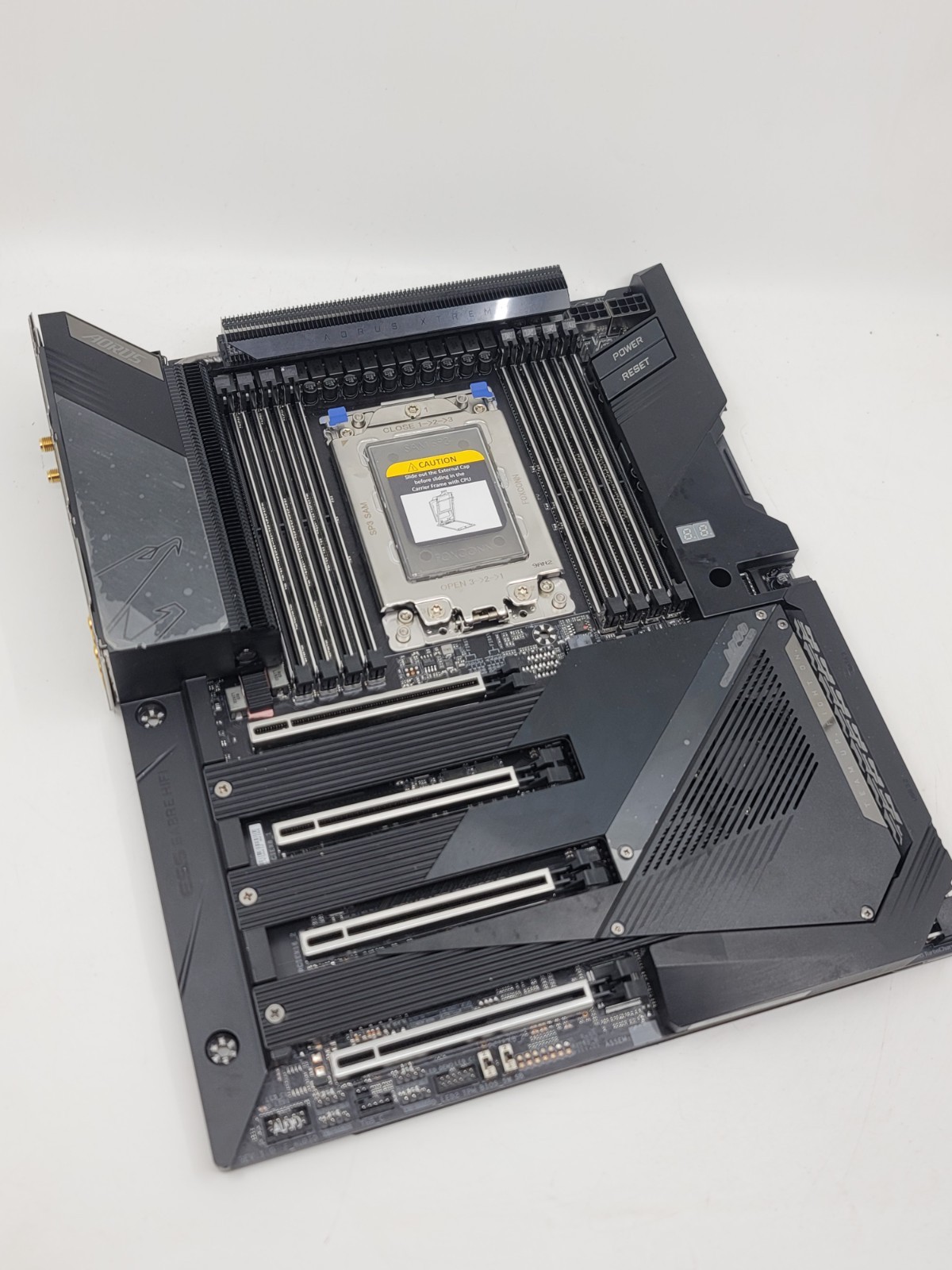 Gigabyte TRX40 Aorus Xtreme AMD Threadripper SP3 DDR4 Quad Channel Motherboard