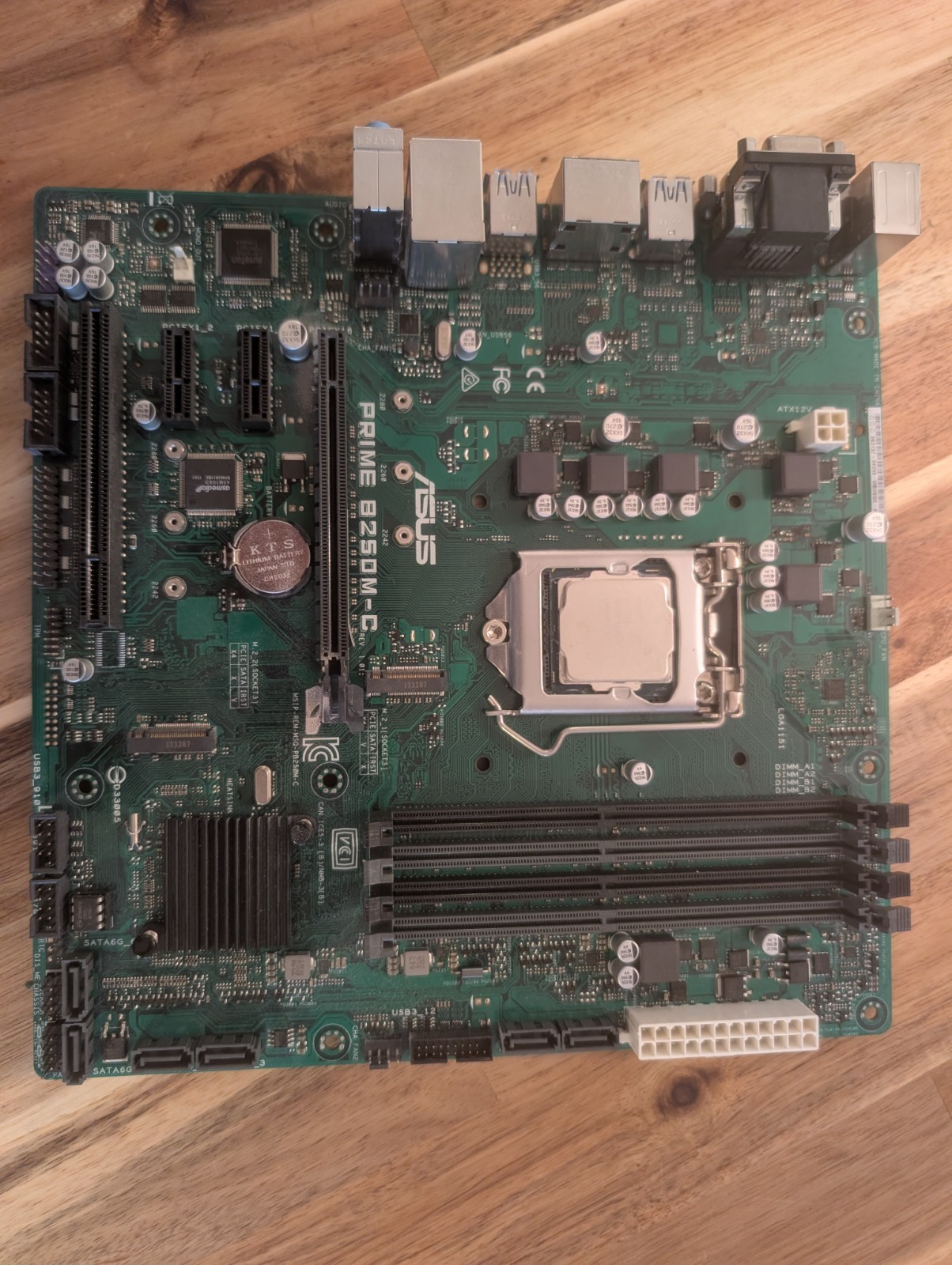 ASUS Prime B250M-C Micro ATX Motherboard with Intel 7700