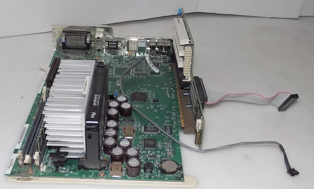 GATEWAY E3200 MOTHERBOARD 4000451 SLOT 1 PII 233MHZ + RISER AGP, PCI, ISA SLOTS