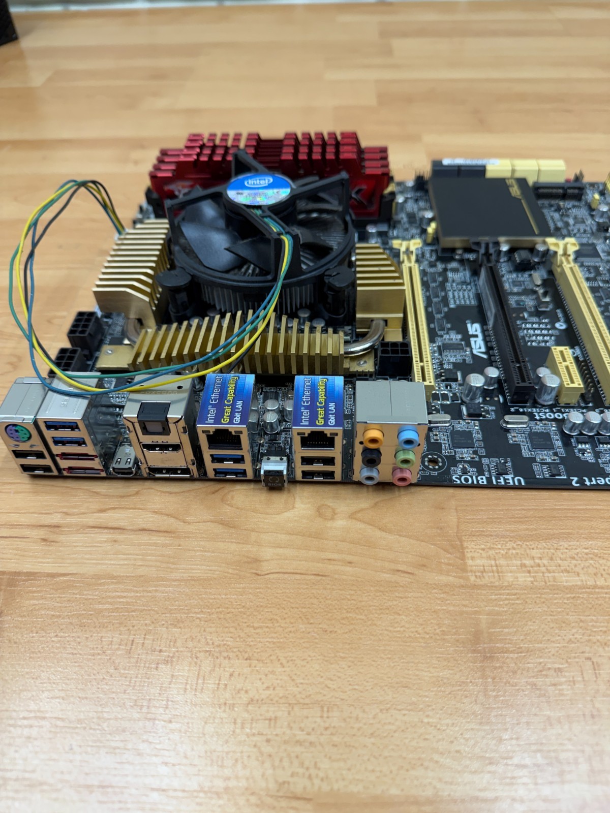 ASUS Z87-WS Motherboard Bundle Intel i7-4770 3.40GHz CPU 16GB G.Skill RAM POSTs