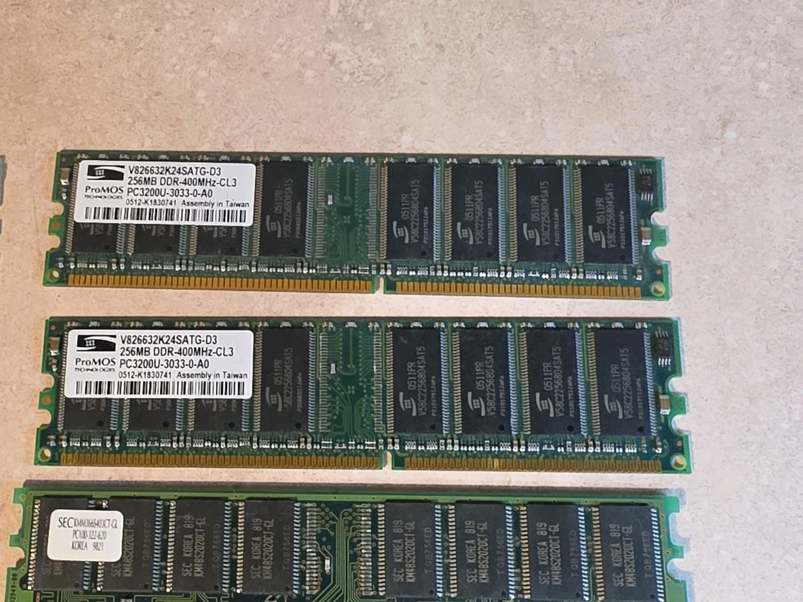 LOT of Memory Sticks Mixed Brands & Speeds 64mb-2GB Vintage DDR 1,2,3 SDRAM