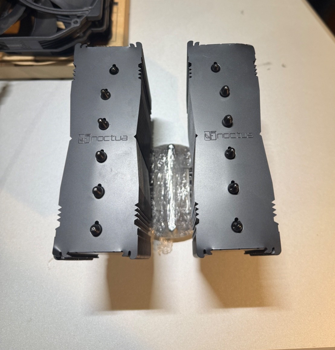 Noctua NH-DS15S Intel AMD Heatsink 2 Chromax 140mm Fans
