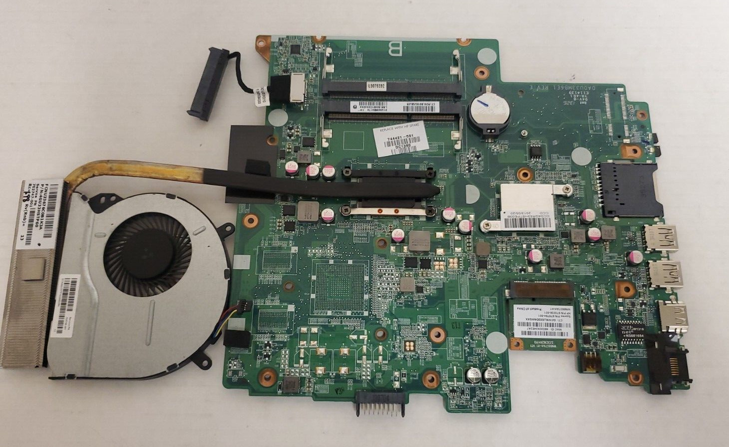 HP Pavilion 744421-501 DA0U33MB6E1 Intel 877 1.4GHz Motherboard w/ heat pipe fan