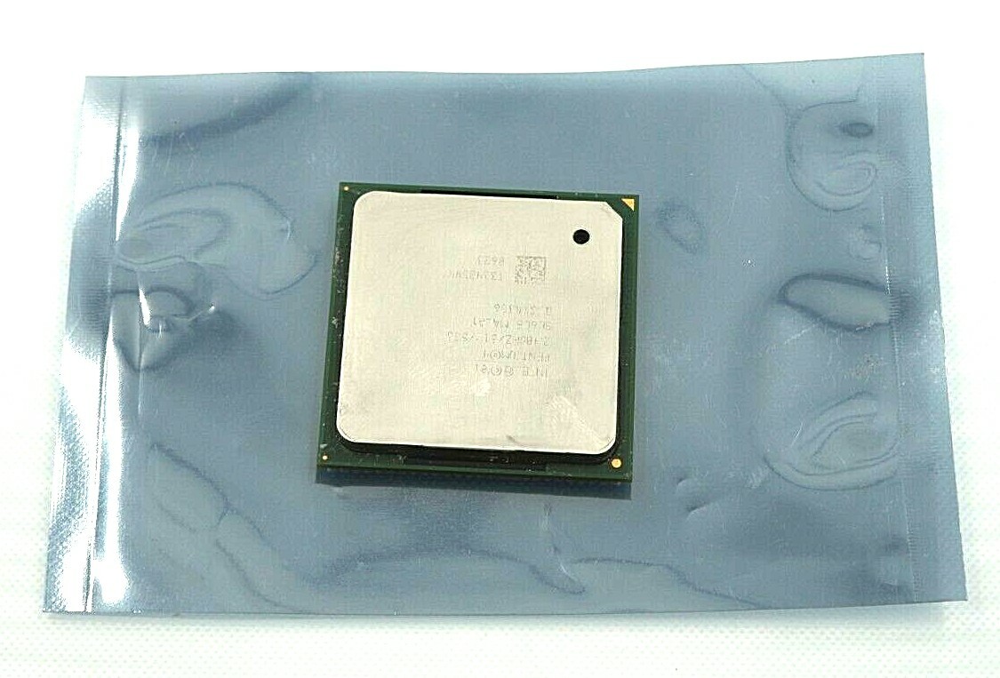Intel Core 2 Quad Q8300 2.5GHz / 4MB Cache / 1333FSB SLGUR