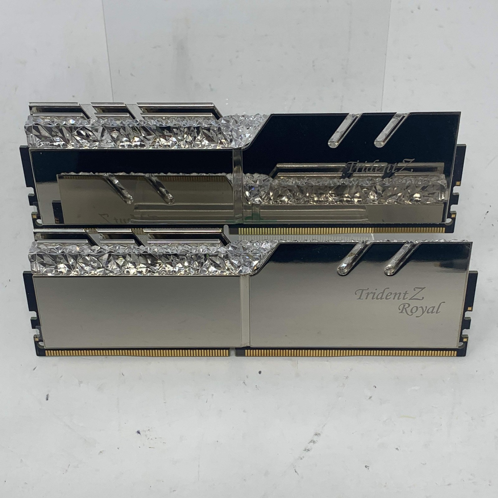 G.Skill Trident Z Royal 32GB (2x16GB) RAM DDR4 3200MHz F4-3200C16D-32GTRS