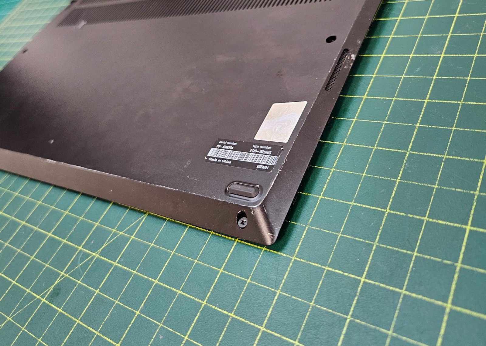 Lenovo ThinkPad E14 Gen 5 Lower Bottom Case Base Cover AM2ZF000200 #b693