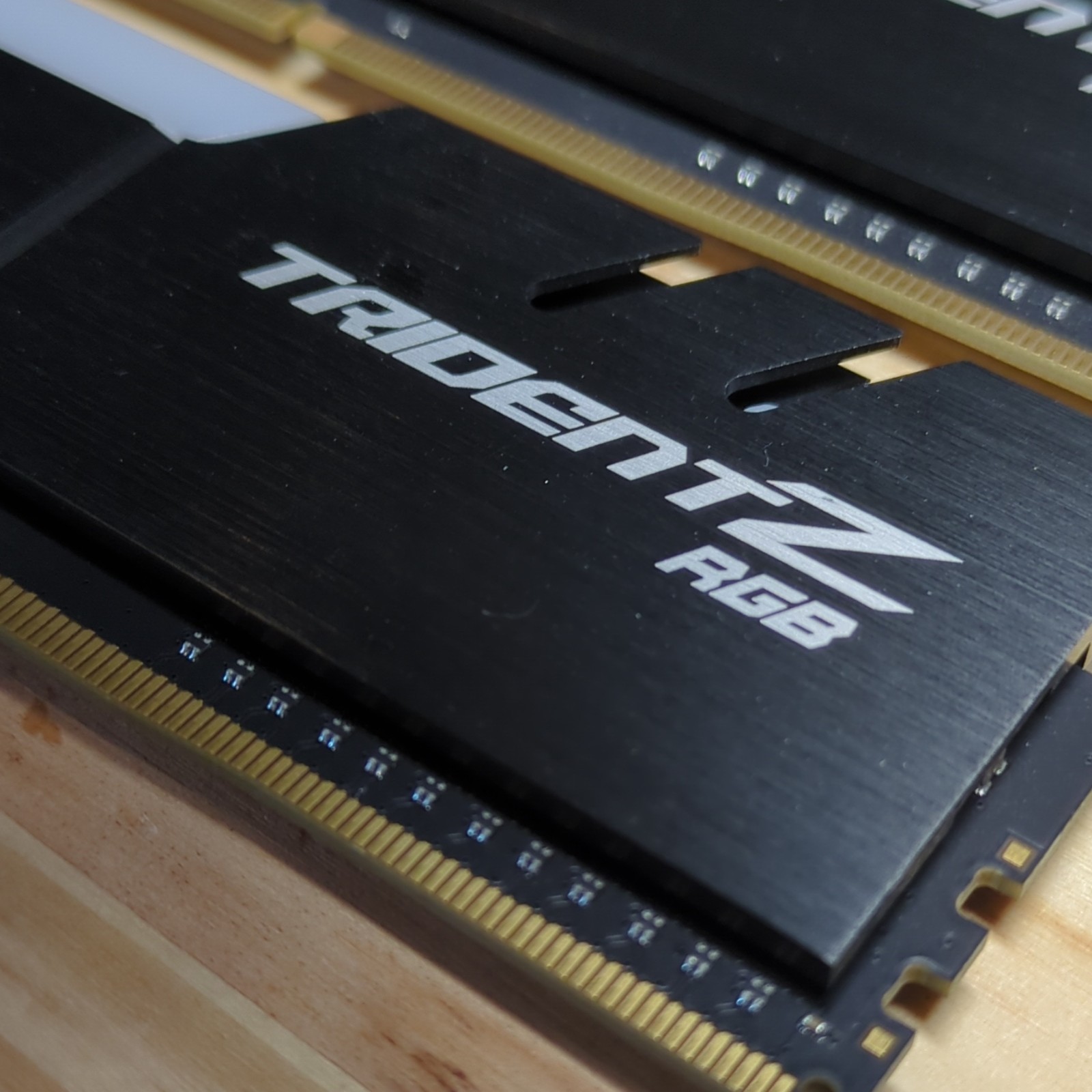 G.SKILL Trident Z RGB DDR4-3600 CL18 16GB (2x8GB) 288-Pin DIMM