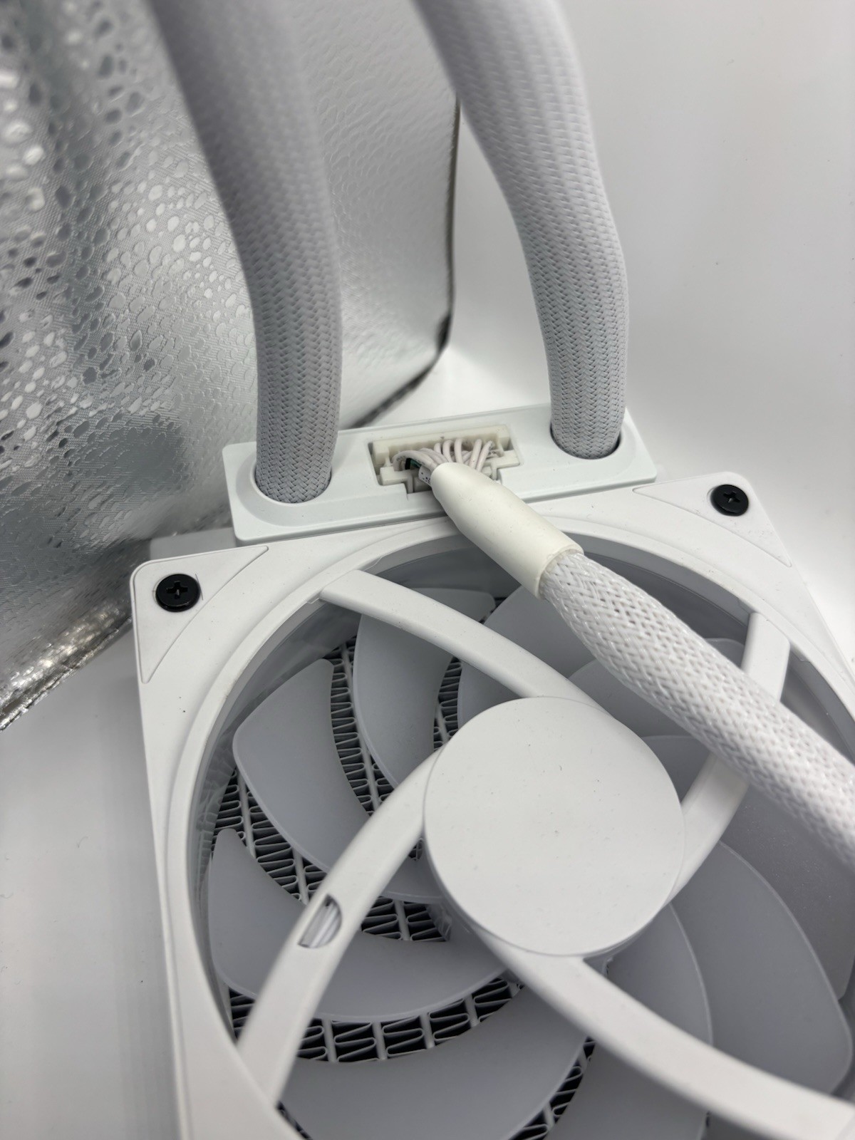 NZXT Kraken Elite 360 RGB AIO Liquid CPU Cooler LCD Display 360mm White