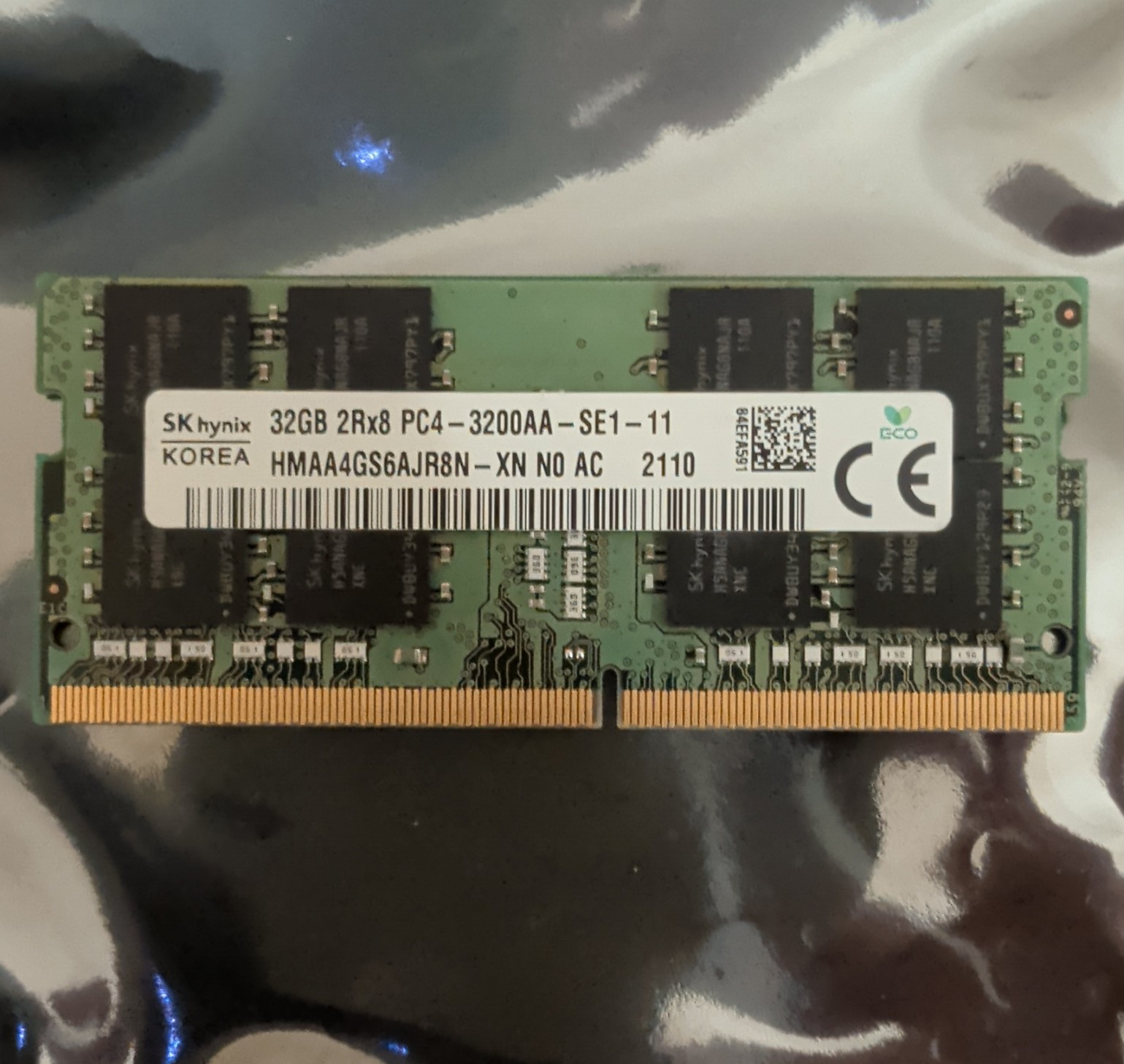 SK hynix 32GB DDR4 SO-DIMM PC4-3200AA 2Rx8 260-Pin RAM HMAA4GS6AJR8N-XN