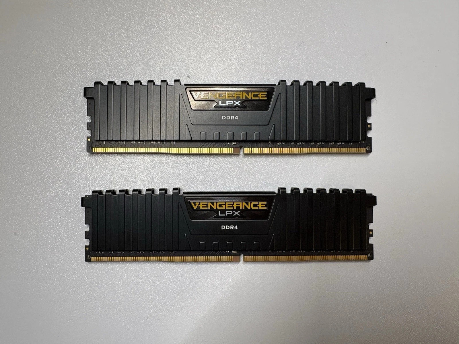 CORSAIR Vengeance 16GB (2 x 8GB) DDR4 3000 PC4 24000 C15 Desktop Memory RAM