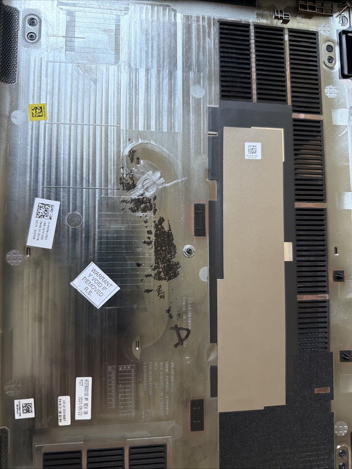 DELL LATITUDE 5400 ORIGINAL BOTTOM COVER | DP/N: VKF08 0VKF08 Uc2