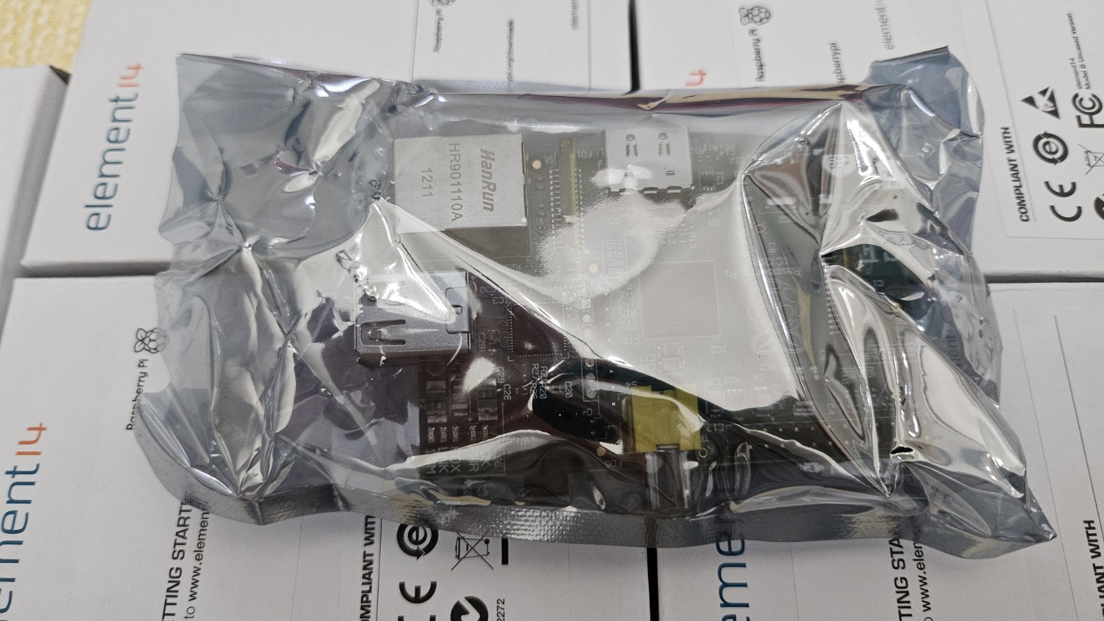 New element 14 Raspberry Pi B 512MB 2011.12