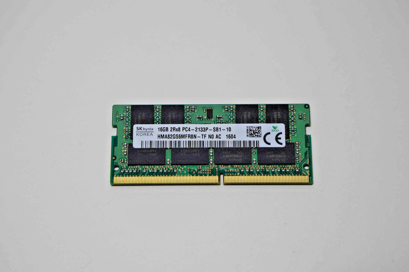 SK Hynix 2Rx8 PC4-2400T-SE1-11 16GB (1x16GB) RAM DDR4 2400MHz HMA82GS6AFR8N