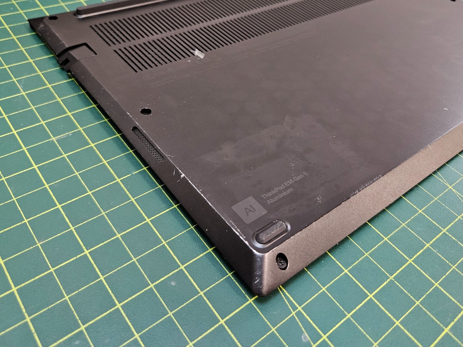 Lenovo ThinkPad E14 Gen 5 Lower Bottom Case Base Cover AM2ZF000200 #b693