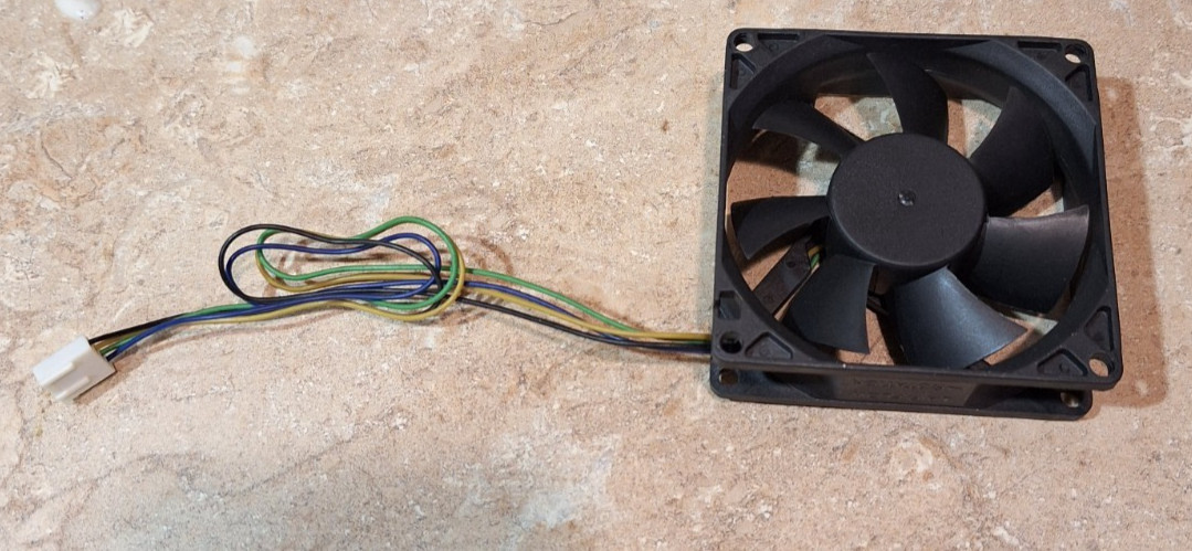 LYF 12V 0.18A Chassis Low Turn Silent Cooling Side Computer Fan 4-Pin 80x80x25mm