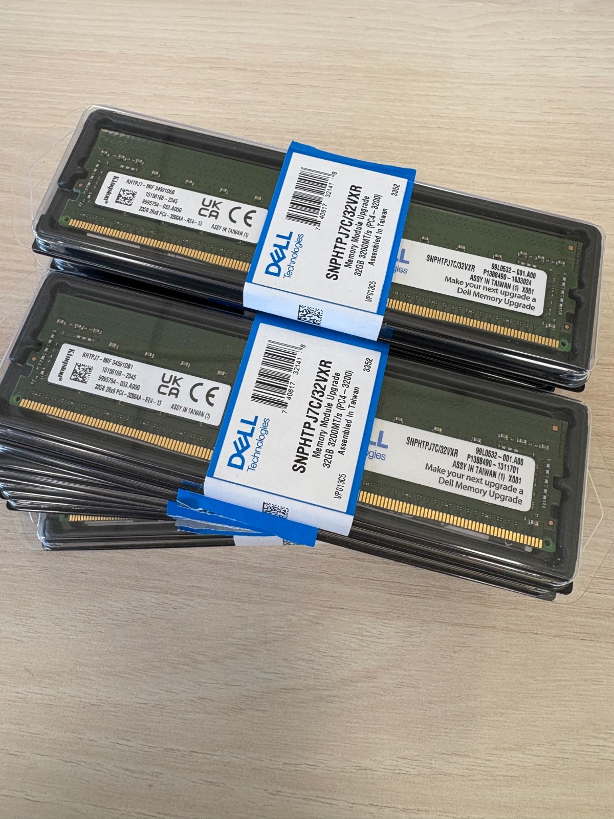 Dell Memory Upgrade – 32 GB – 2Rx8 DDR4 RDIMM 3200 MT/s 16 Gb BASE