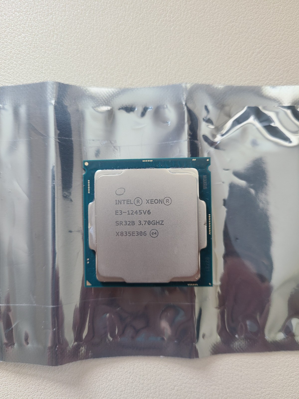Intel SR32B Xeon E3-1245V6 3.70Ghz 4-Core Socket LGA 1151 CPU Processor