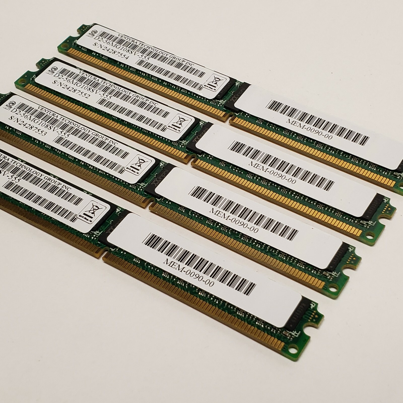 LOT OF 4 VENTURA TECHOLOGY D2-56MG108SGV-555 240PIN DIMM S/N24287555