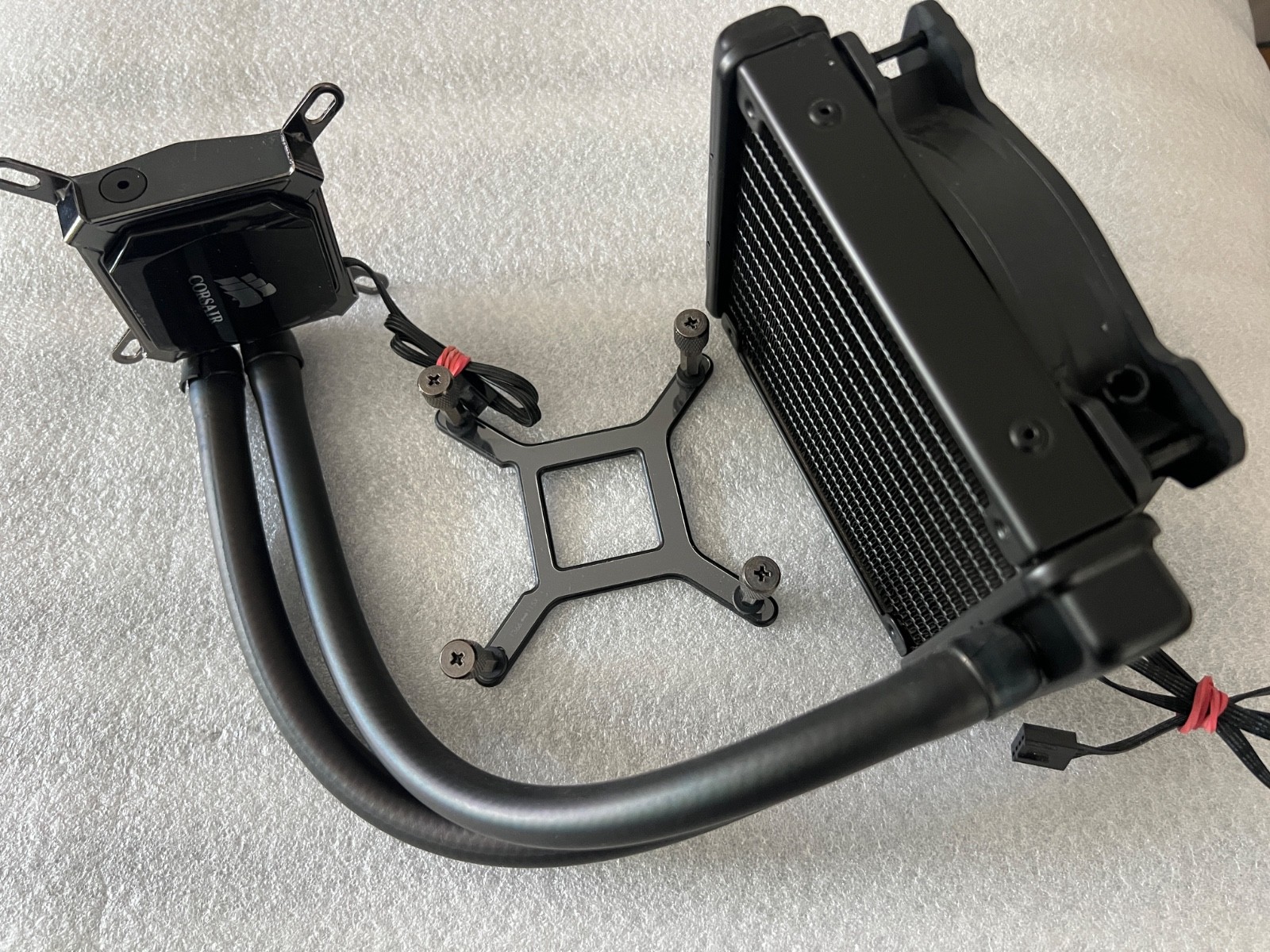 Corsair Hydro Series H60 Liquid CPU Cooler 120mm Fan CW-9060007-WW – Socket 115X