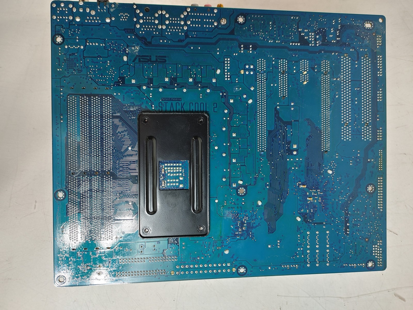 Asus M2N32-SLI Deluxe AMD Socket AM2 DDR2 Desktop Motherboard