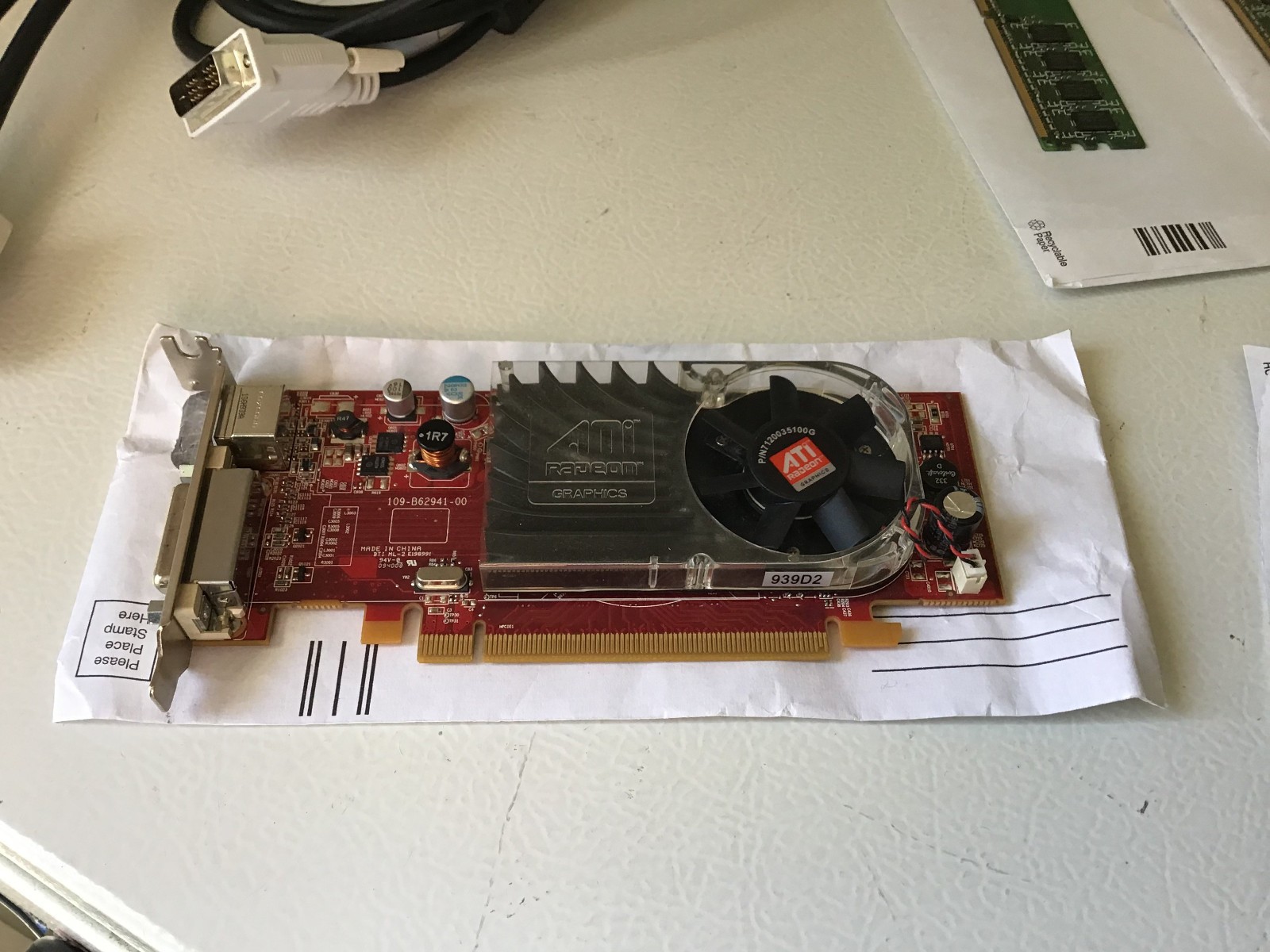 ATI Radeon 109-B62941-00 Video Card w/ Cables & 30 Plus Assorted DDR RAM Memory