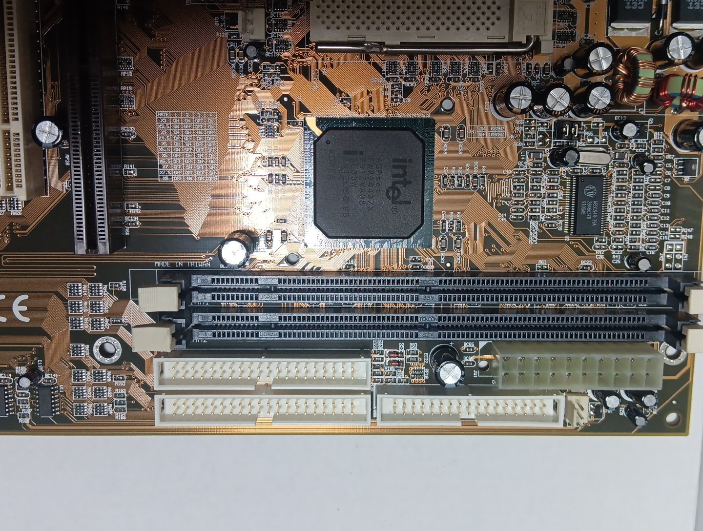 Socket370 440ZX ATX Mainboard With Creative Sound Option