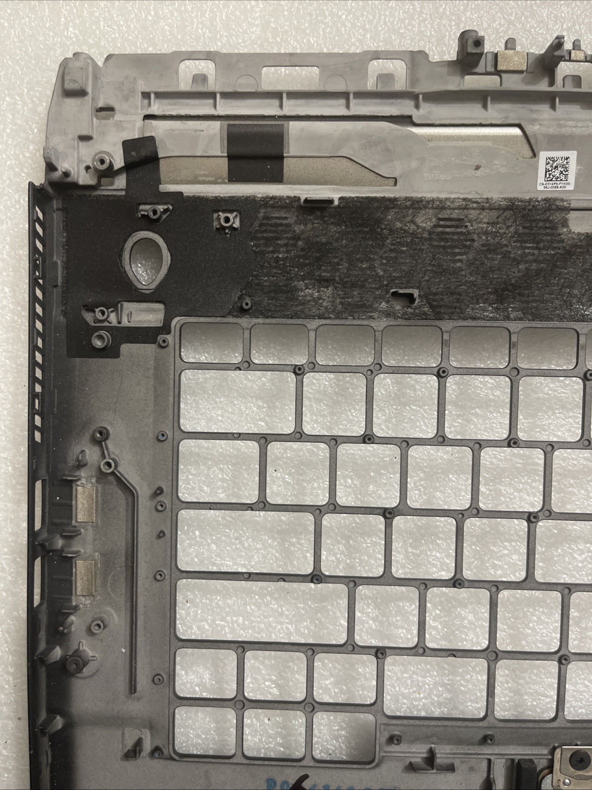 Dell Alienware15 M15 R3 Palmrest Frame With Touchpad 3Y4P9 03DYGJ S2 A7