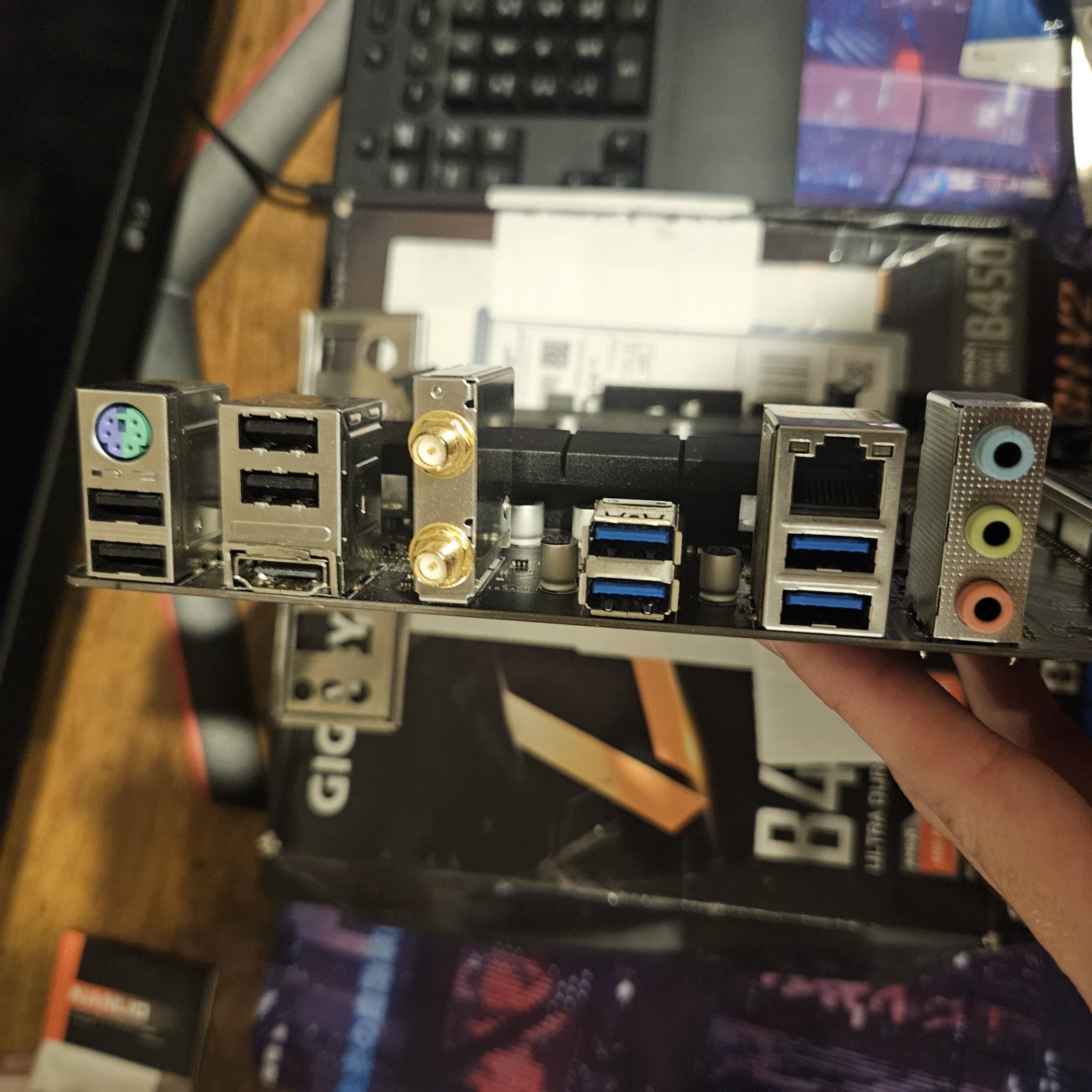 Gigabyte B450M DS3H WiFi V2 AM4 DDR4 mATX Motherboard