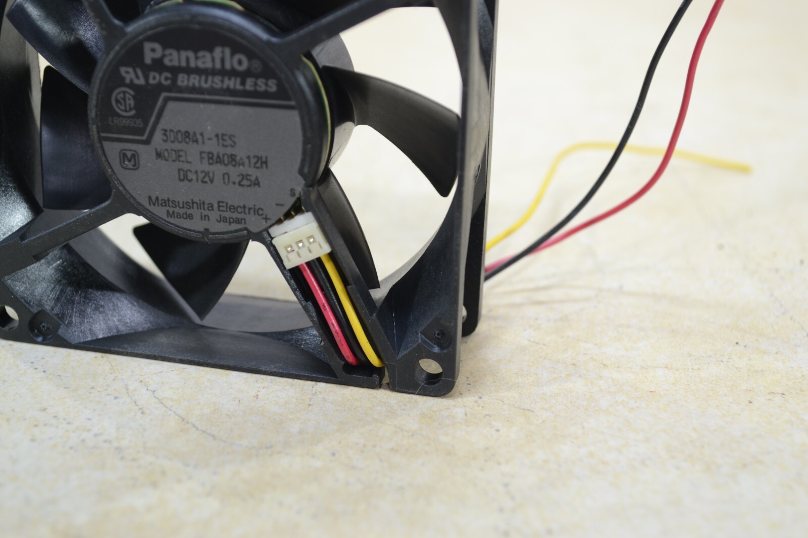 Panaflo FBA08A12H 1BX 80x80x25mm Cooling Fan 3 Wires Fan Speed Sensor 2950 RPM
