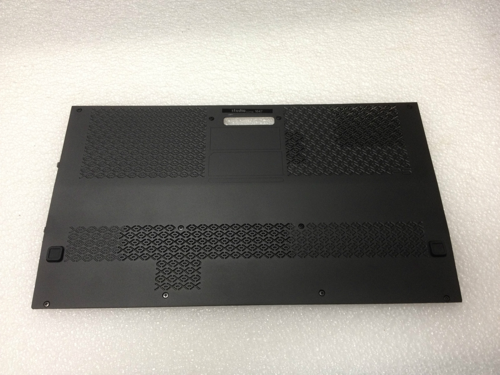 DELL Studio XPS 1647 Black Lower Bottom Base Housing Access Panel DOOR R91HT