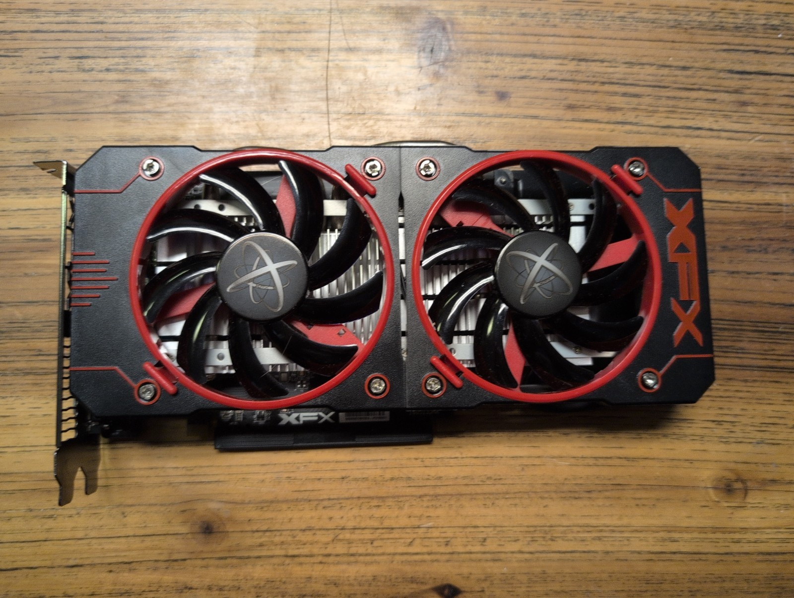 XFX AMD Radeon RX 460 4GB GDDR5 PCI Express x16 HDMI DVI DP Fan Heatsink