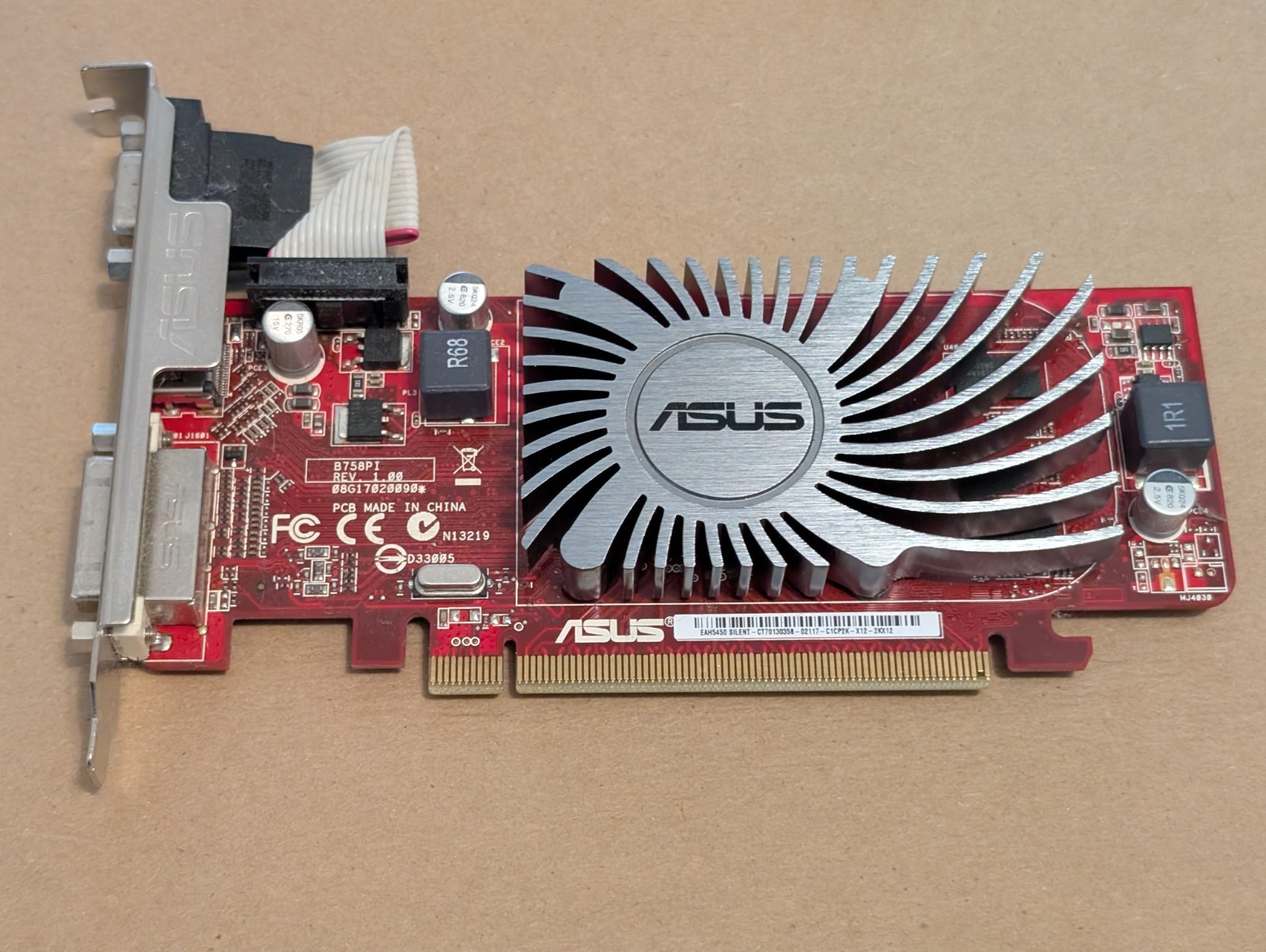 Asus Radeon HD 5450 512MB PCI-E Video Card EAH5450 SILENT/DI/512MD3