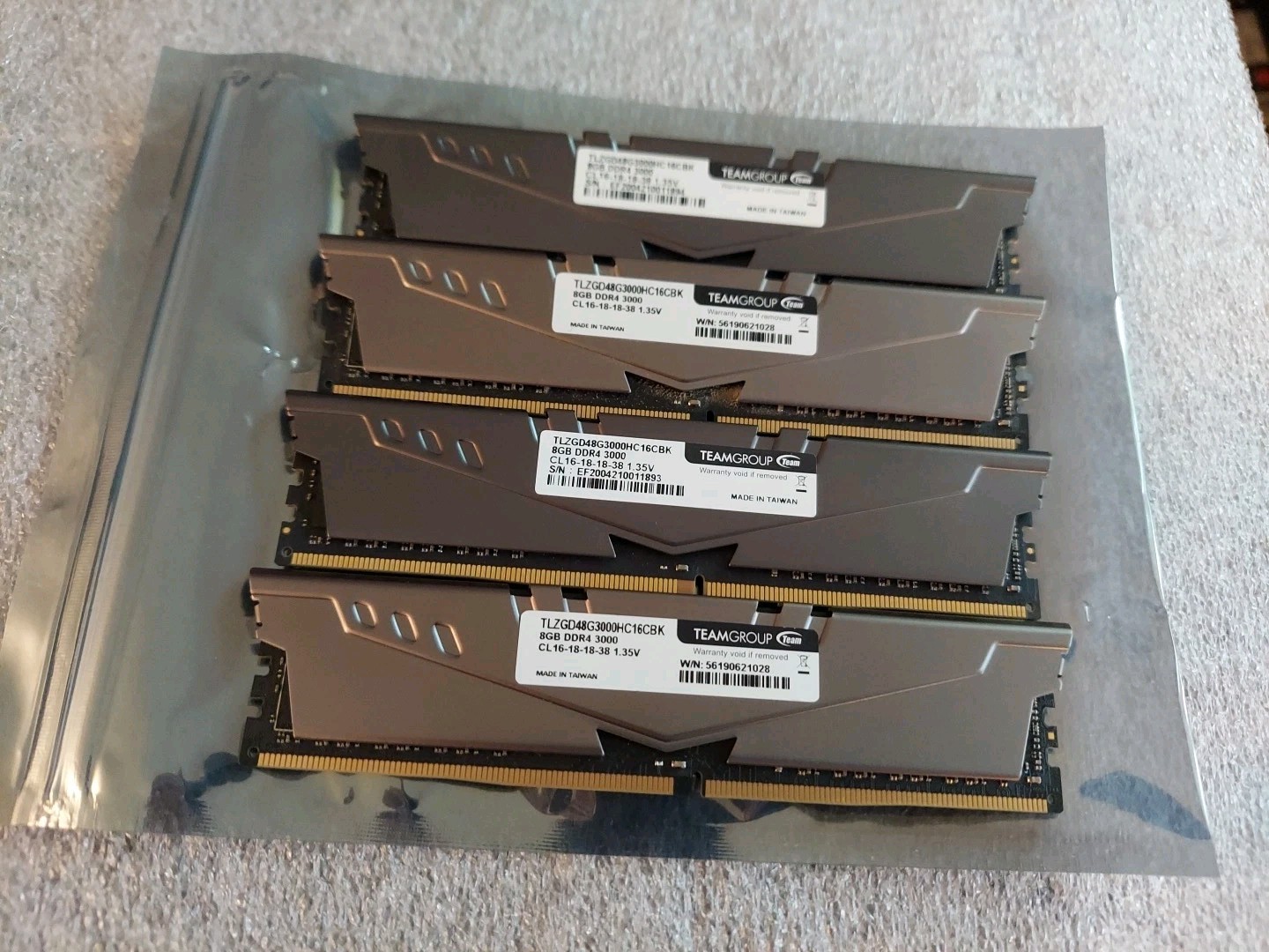Set 4 Tested GOOD TeamGroup VulcanZ 4x 8GB DDR4 3000 Gaming PC RAM DIMM 32GB XMP