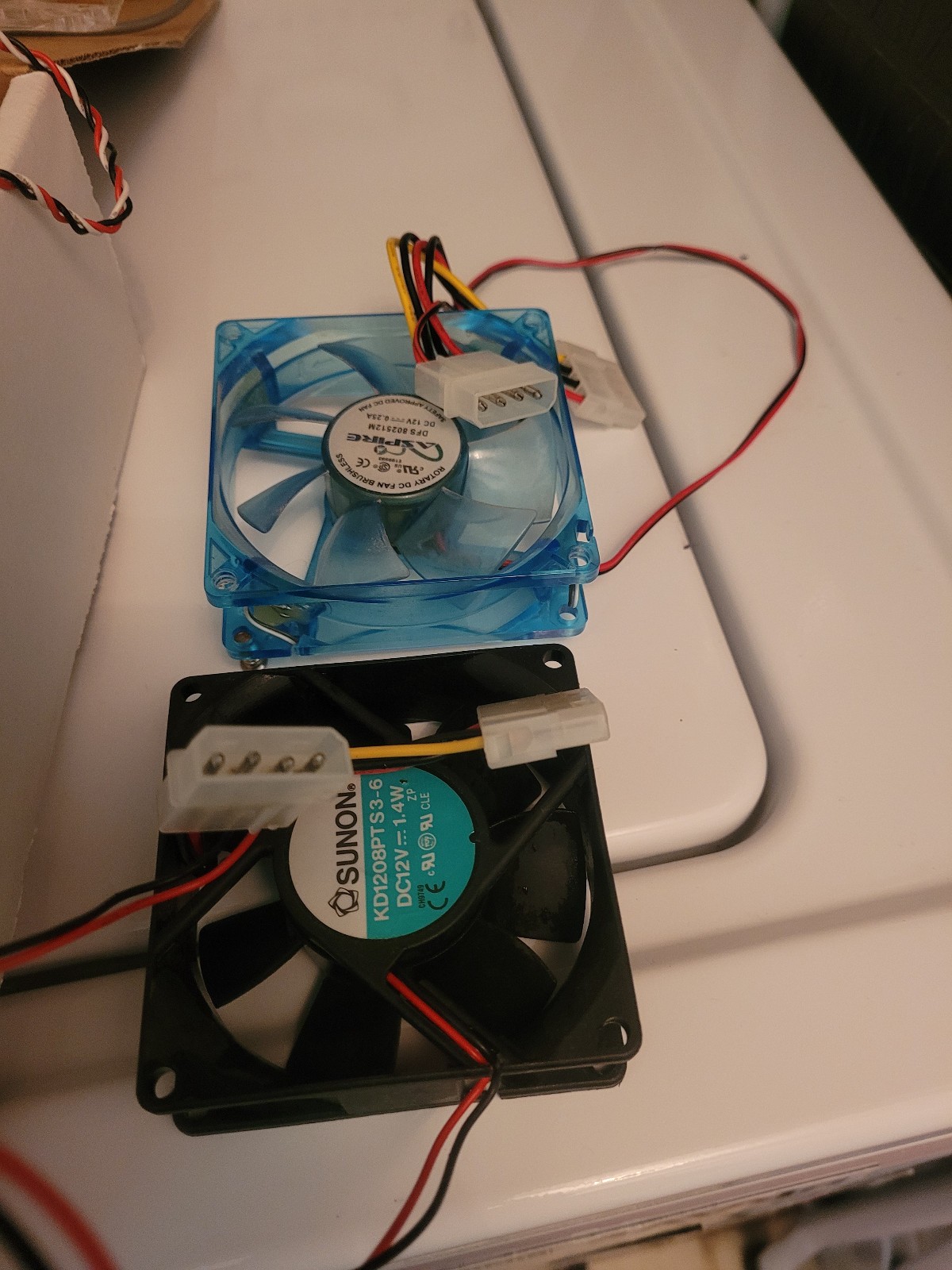 aerocool 120mm , 8 inches aero cool ,3 of 40mm, 1 of 80mm
