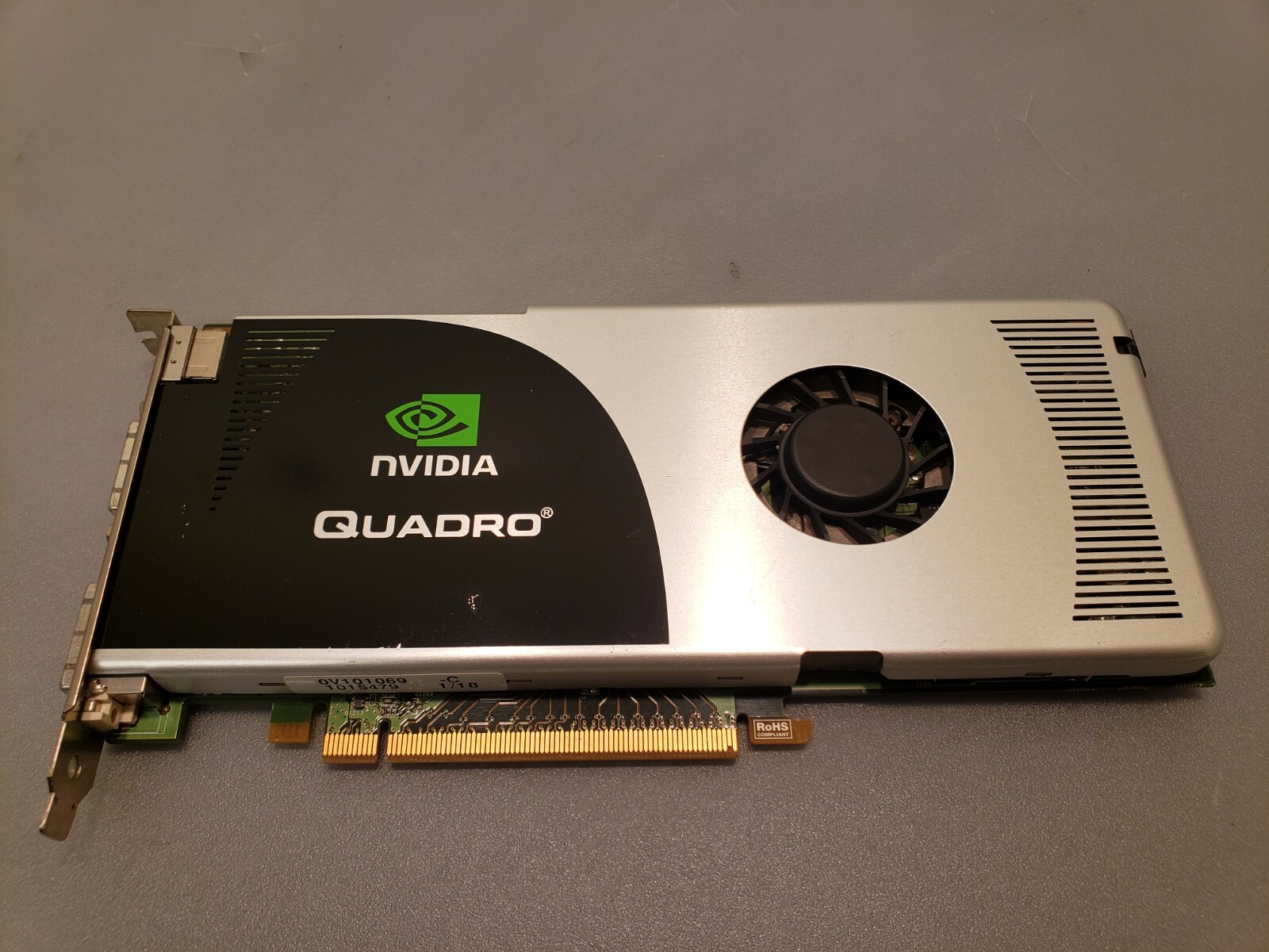 Nvidia Quadro FX 3700 GDDR3 PCI-e 2xDVI Video Graphics Card Dell 0KY246
