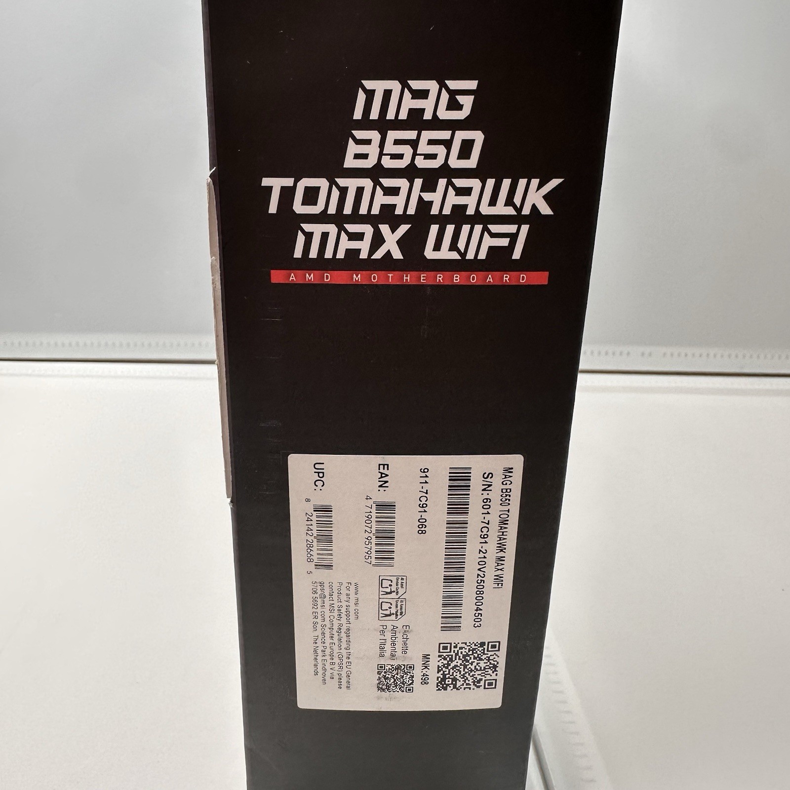 MSI MAG B550 Tomahawk MAX WiFi Gaming Motherboard AM4 DDR4 ATX