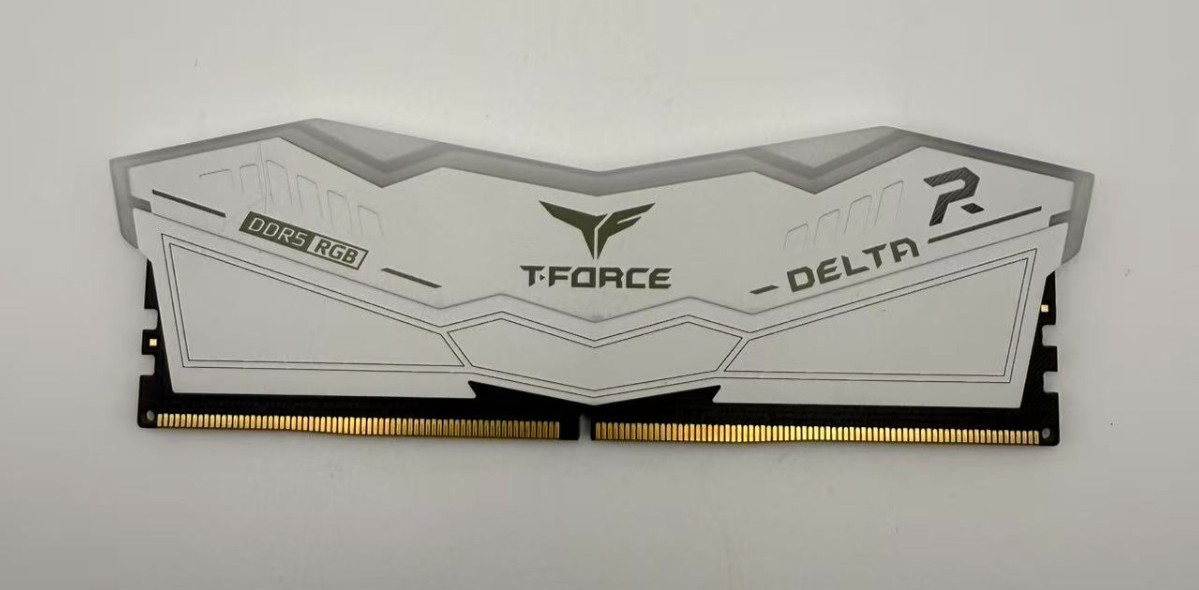 TeamGroup T-Force 1x16GB DDR5 6000MHz CL30 Desktop Memory RAM PC5-48000 White