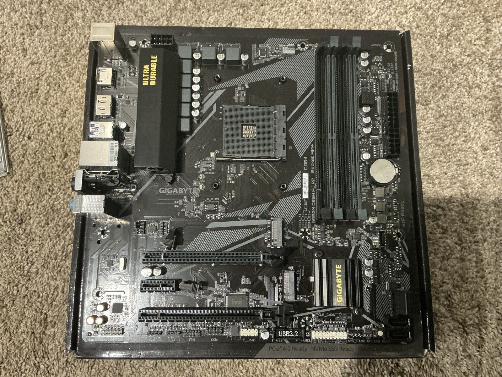 Gigabyte B550M DS3H AC R2 AM4 Motherboard AMD B550 Micro ATX (Not Working)