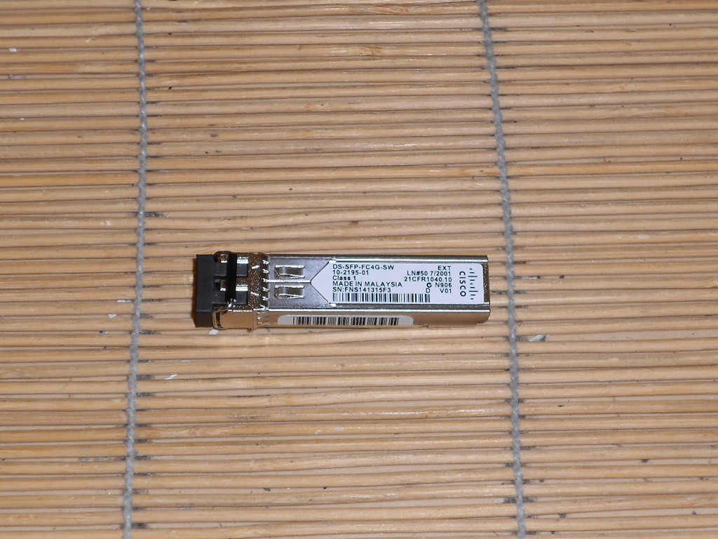 Cisco DS-SFP-FC4G-SW 1/2/4-Gbps Fibre Channel Shortwave V01, 10-2195-01