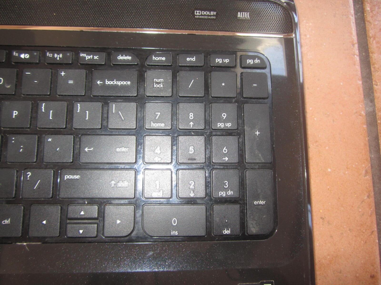 FOR PARTS HP Pavilion 15-b142dx Laptop – POWERS ON – NoHD BAD BATTRY NoCord