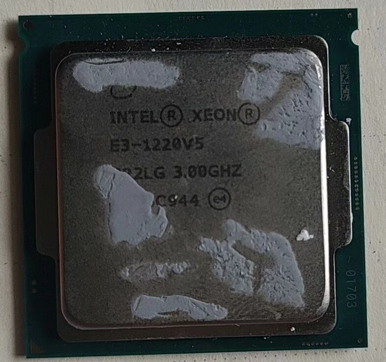 Intel Xeon 1220v LGA1151 E3-1280v5 1275v5 1270v5 1245v5 1240v5 1230v5 1225v5 CPU