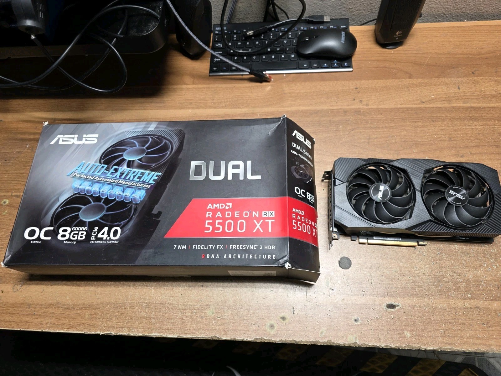 ASUS Dual Radeon RX 5500 XT 4GB GDDR6 PCI Express 4.0 Video Card PARTS READ