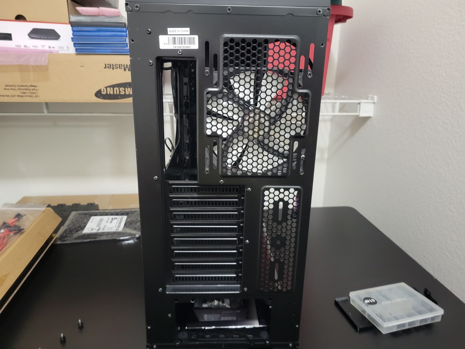 Phanteks Enthoo Pro Tempered Glass Full Tower Chassis – Black (minor damage)