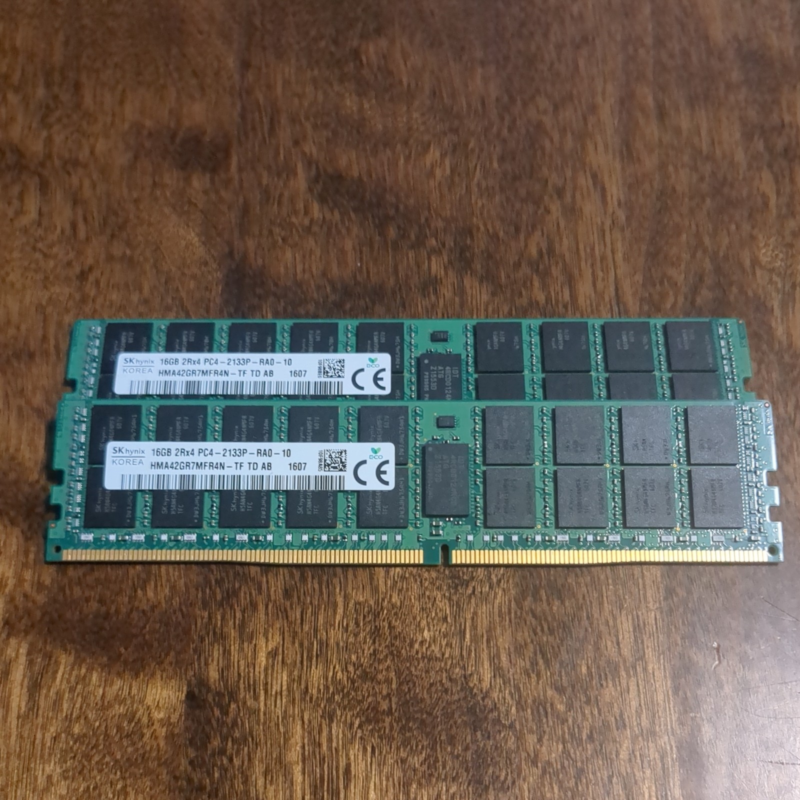 32 GB Lot of 2 DDR4 Server ECC RAM – SK Hynix 16GB 2Rx4 PC4-2133P-RA0-10
