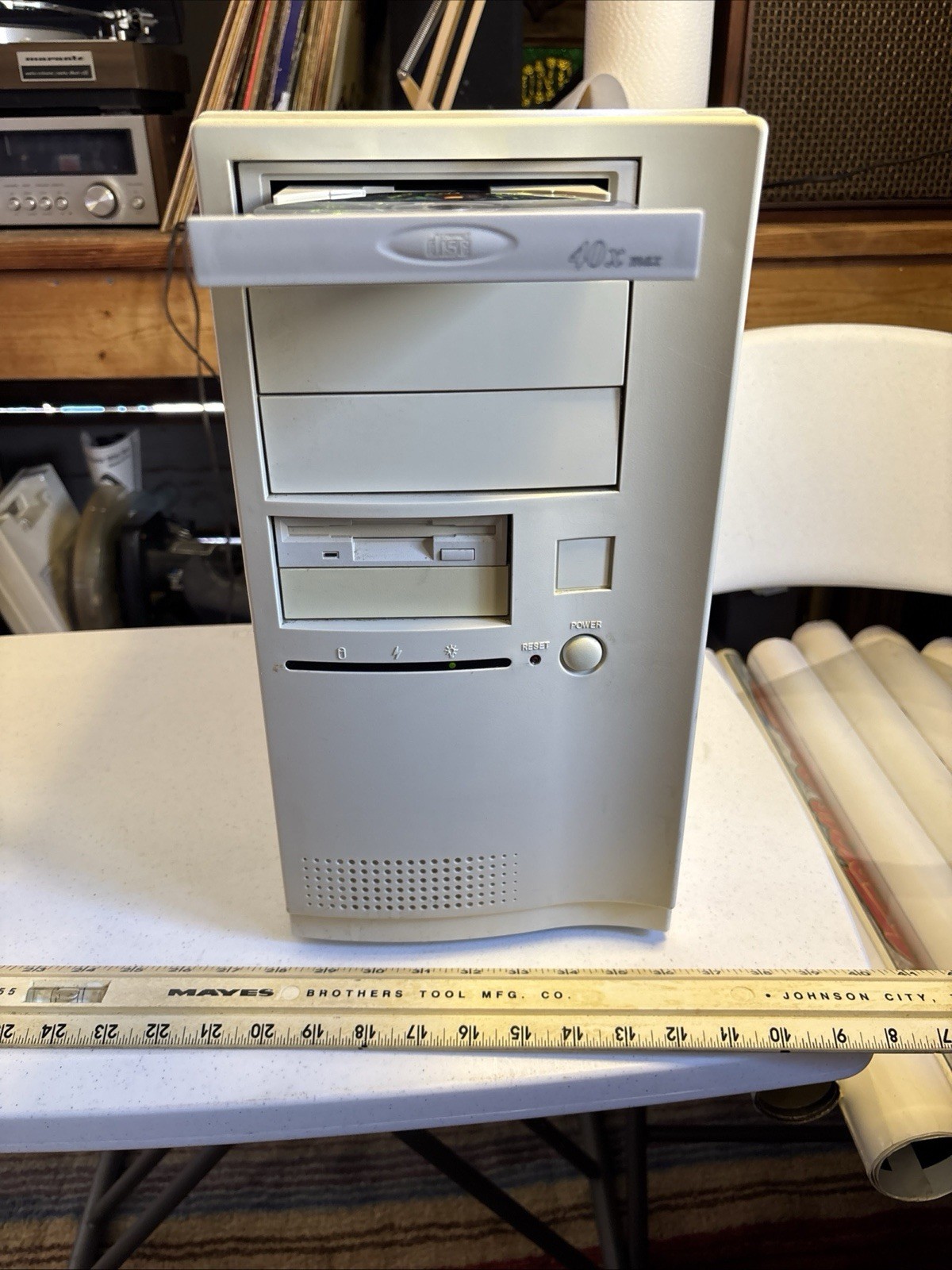 Vintage Beige ATX Desktop PC Tower – Boots – 512MB PC100 SDRAM – IDE HDD –