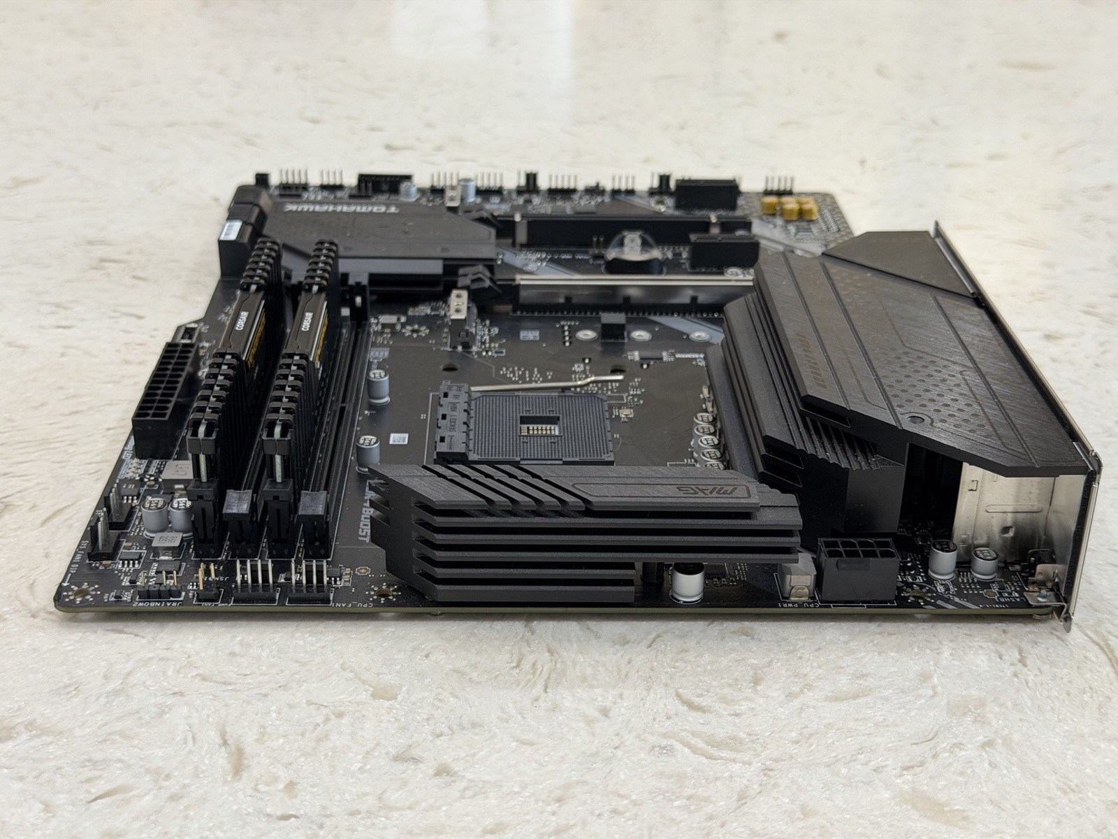 MSI B550 Tomahawk Max Wi-Fi AM4 with 32gb DDR4 3600Mhz Ram